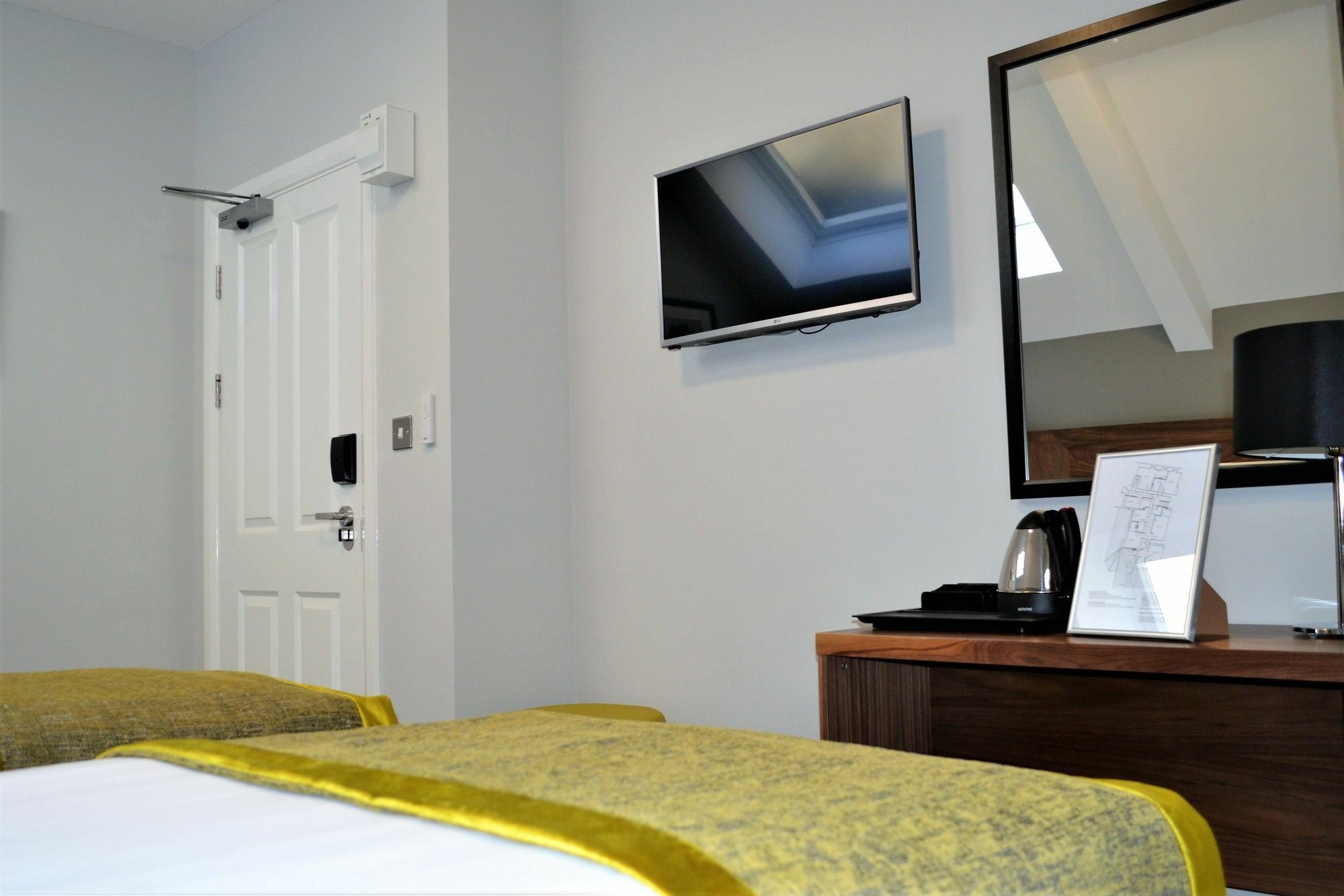New Park Hotel Carmarthen Buitenkant foto