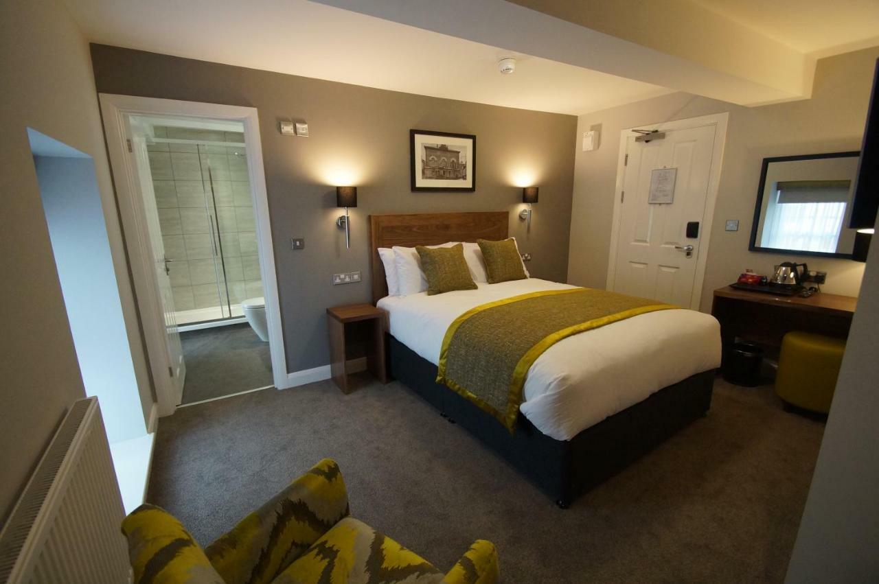 New Park Hotel Carmarthen Buitenkant foto