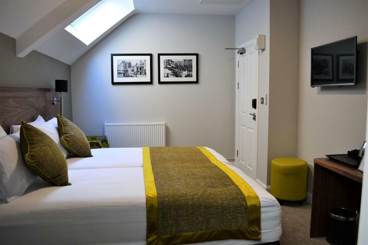 New Park Hotel Carmarthen Buitenkant foto