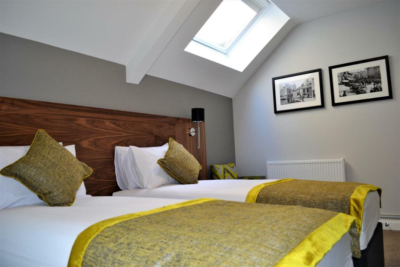New Park Hotel Carmarthen Buitenkant foto